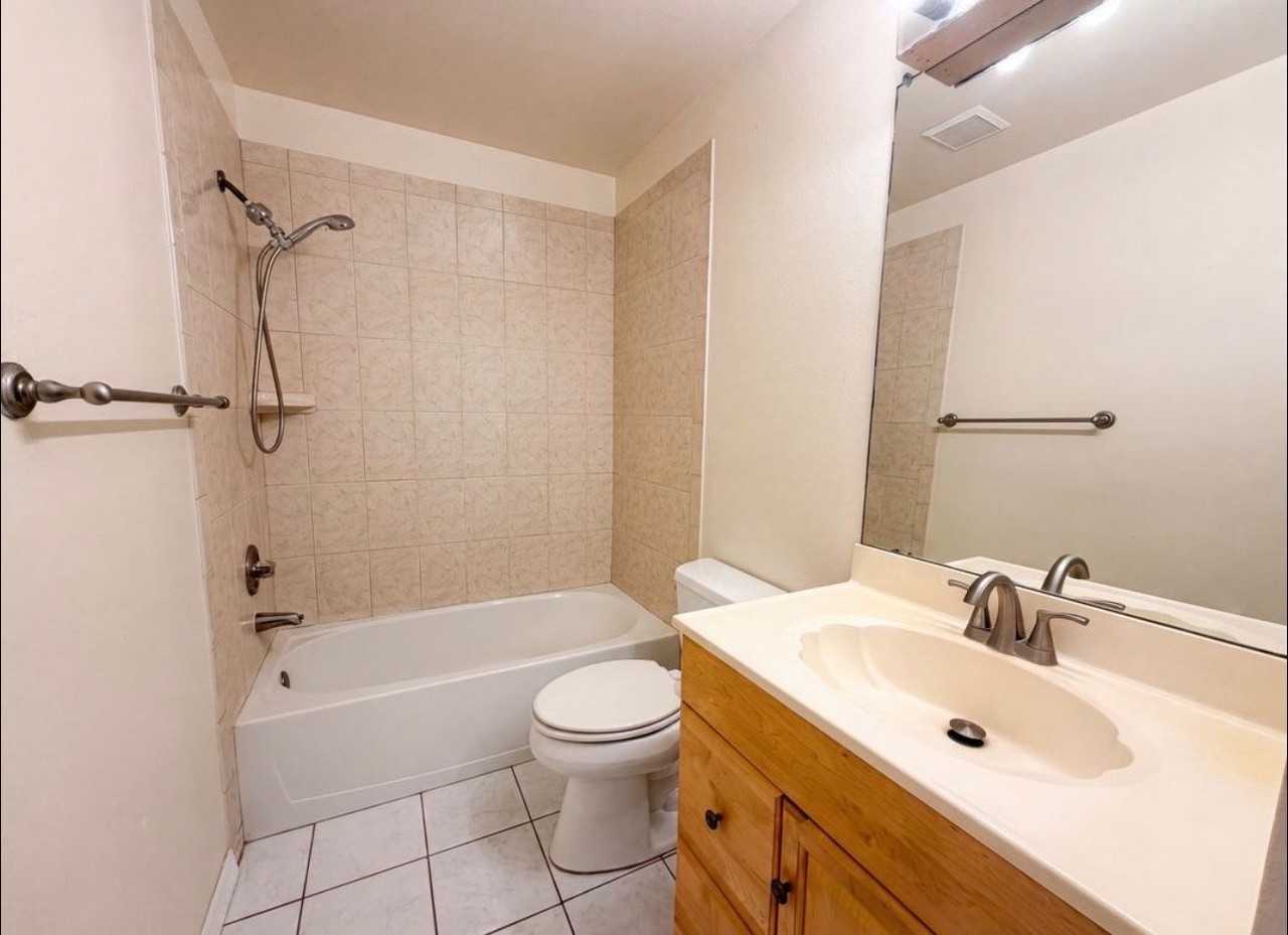 1925 Kings Canyon Cir #1 - Photo 4 of 10