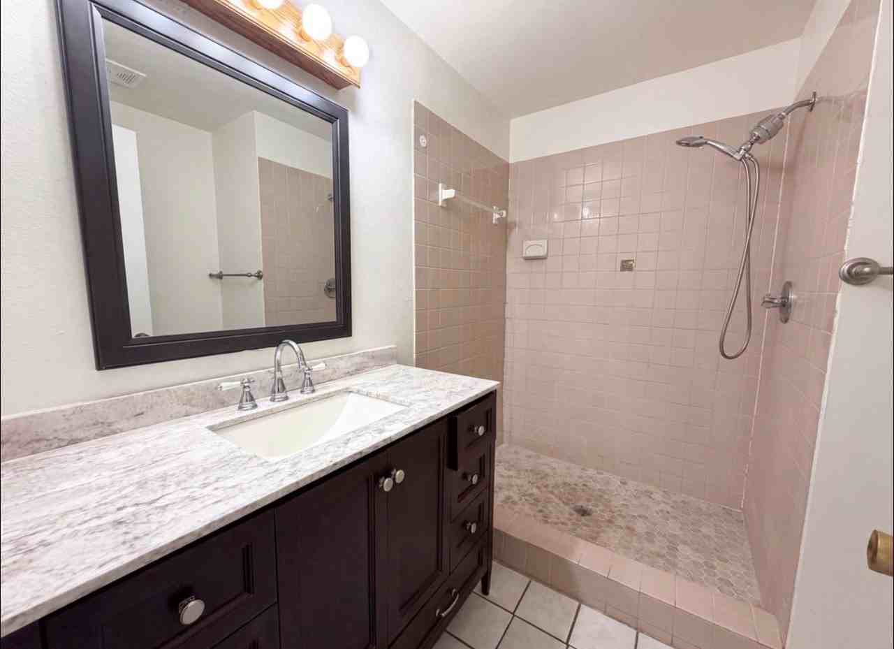 1925 Kings Canyon Cir #1 - Photo 5 of 10