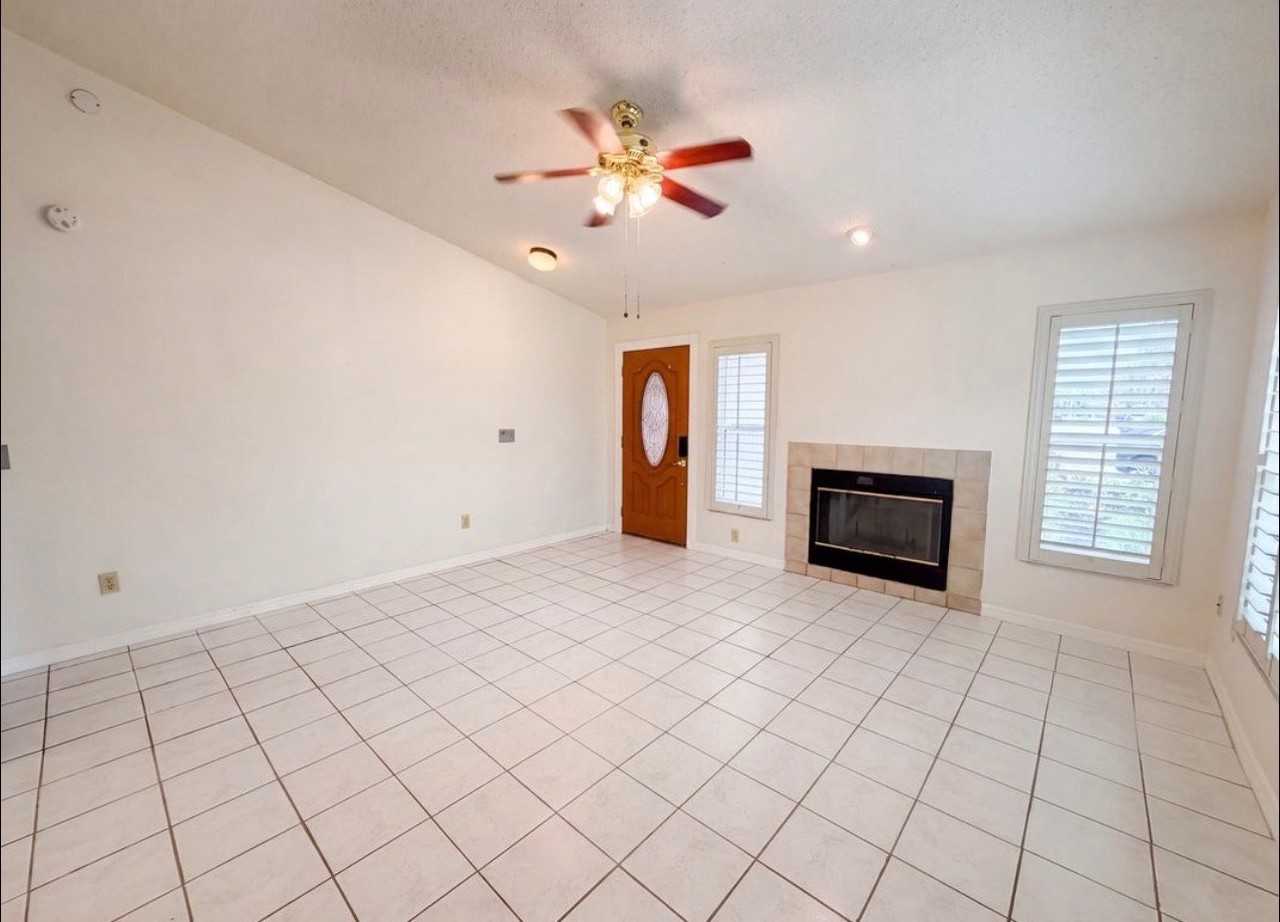 1925 Kings Canyon Cir #1 - Photo 7 of 10