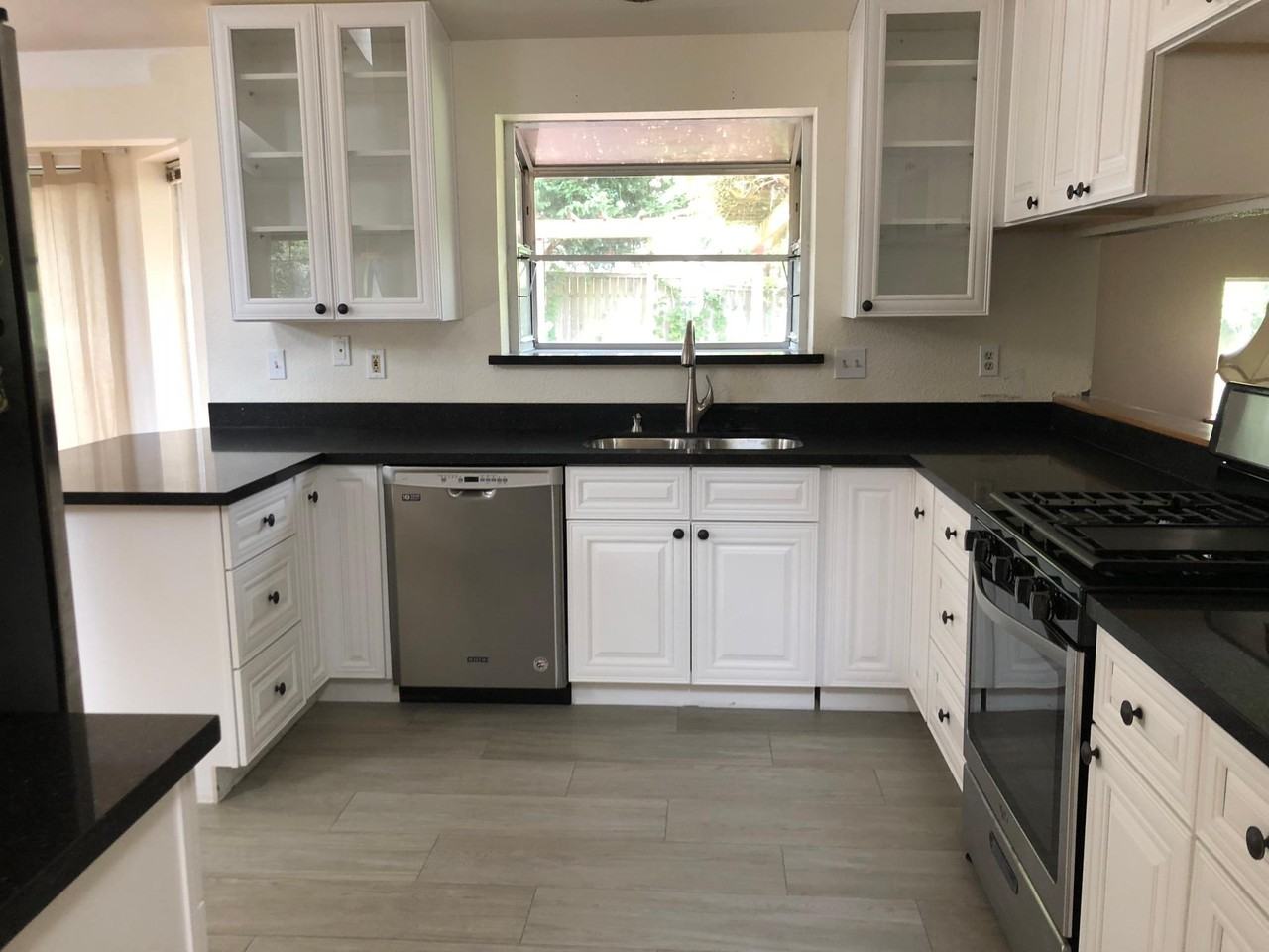 26137 220th Pl Se - Photo 4 of 8
