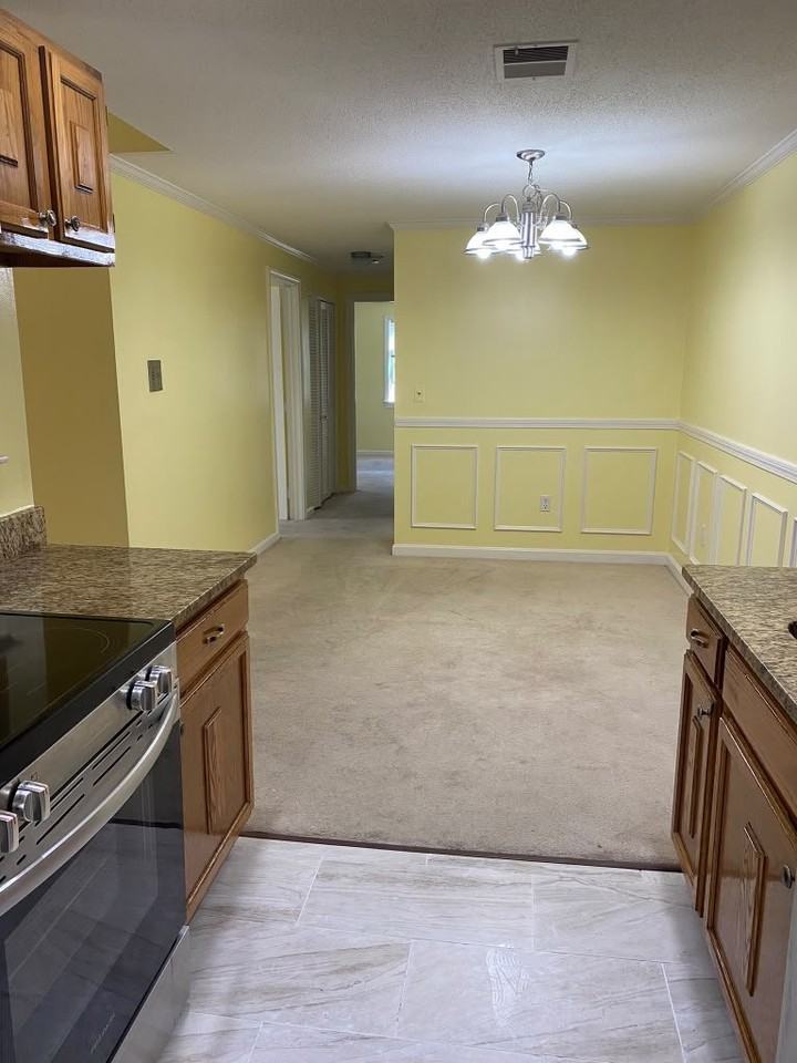 13 Walden Dr - Photo 5 of 15