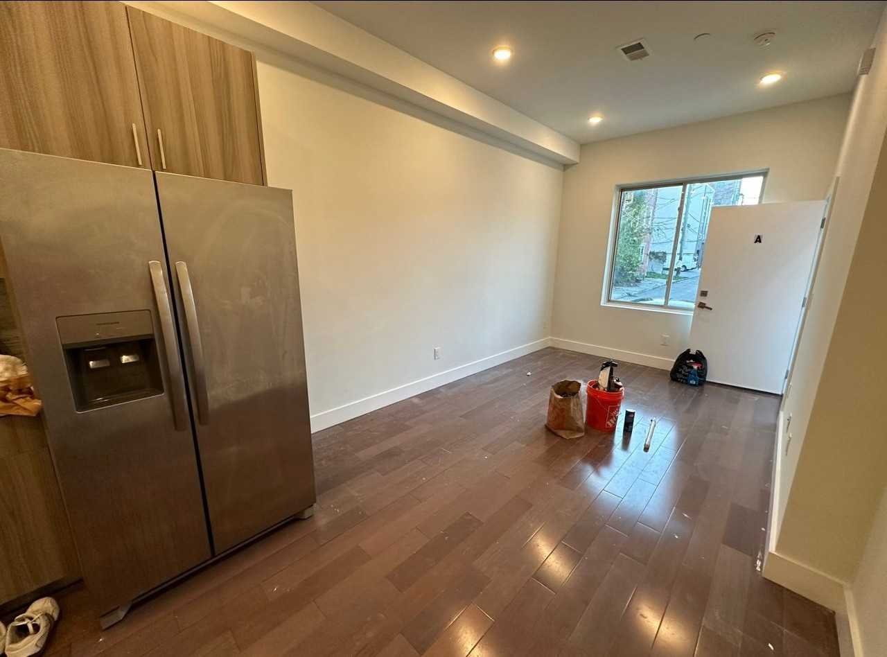 1221 N 15th St #1 - Photo 2 of 14