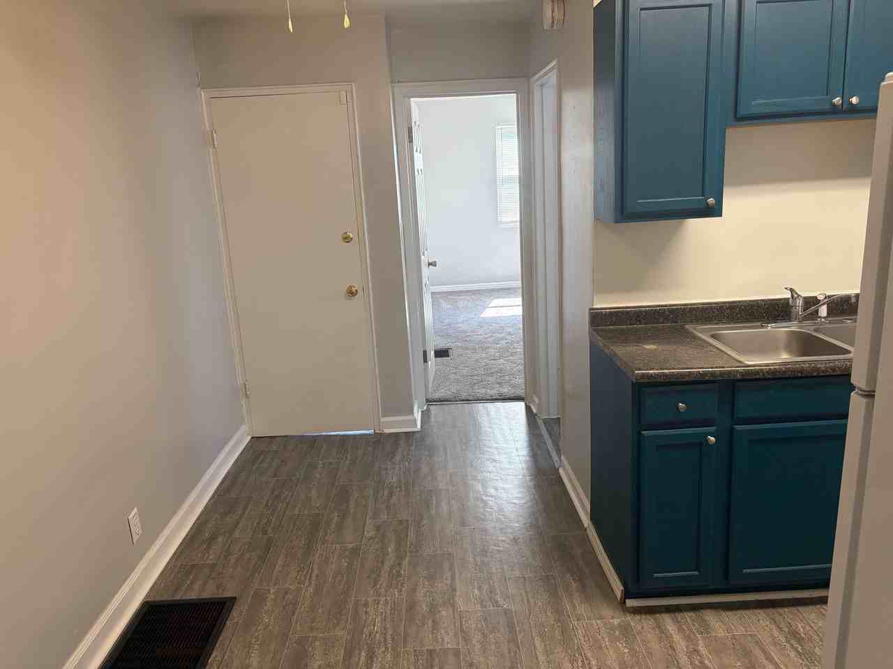 420 E Siebenthaler Ave #2 - Photo 3 of 8