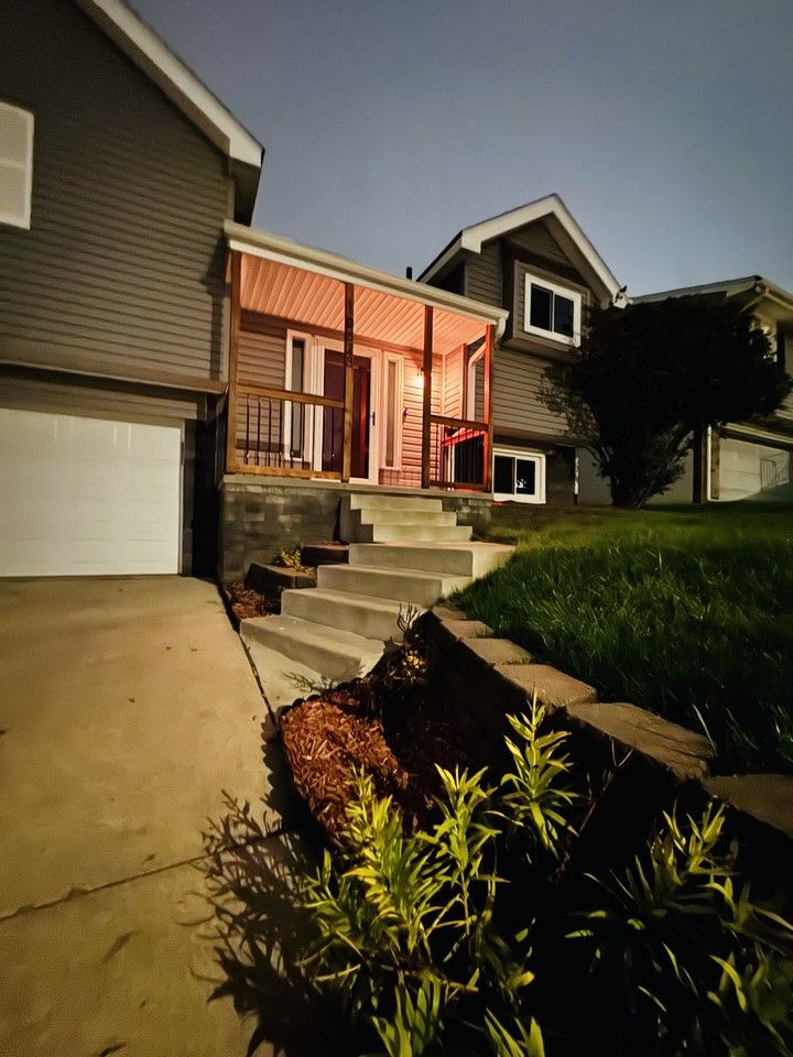 10628 Hartman Ave - Photo 3 of 16