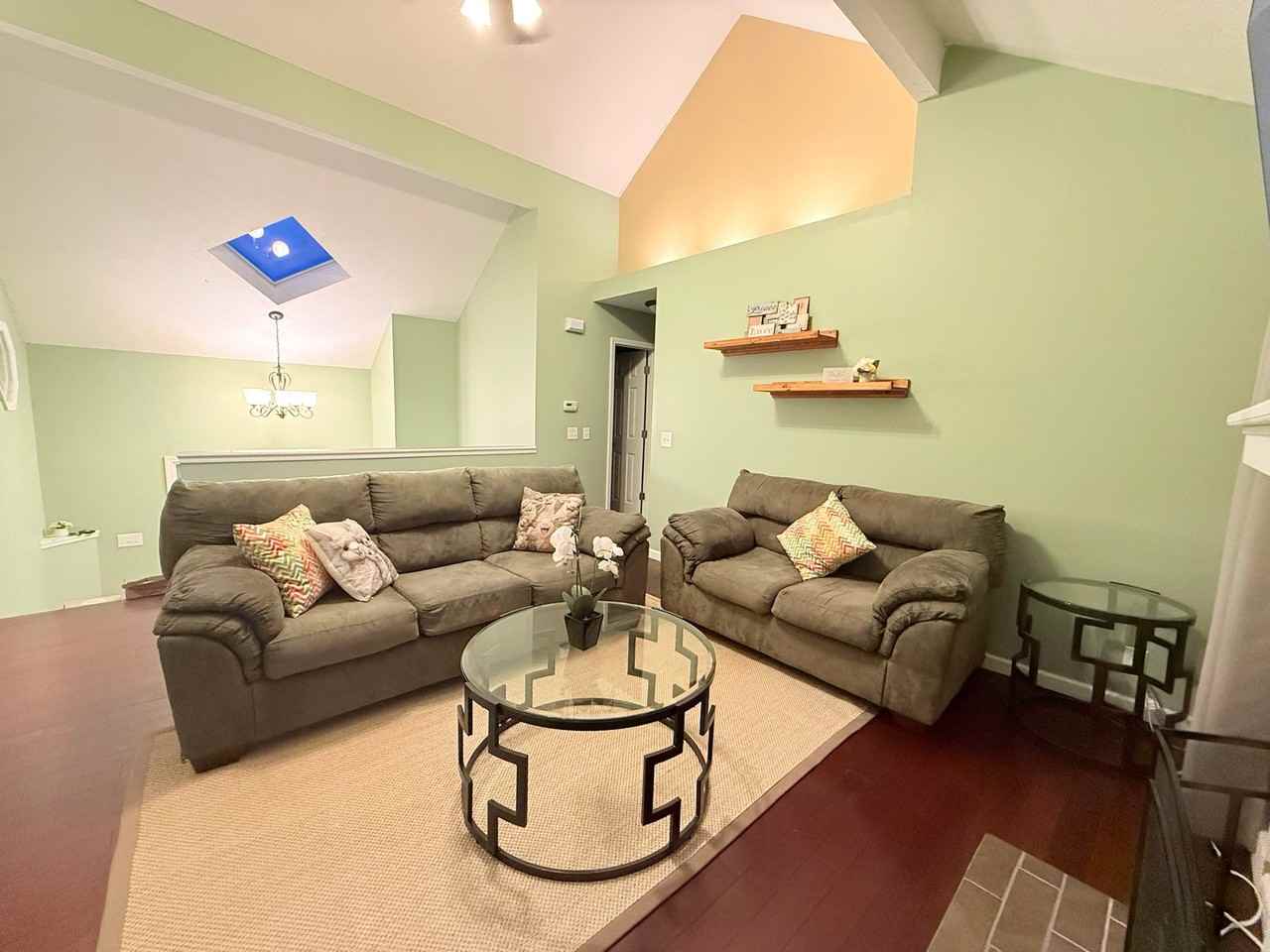 10628 Hartman Ave - Photo 4 of 16