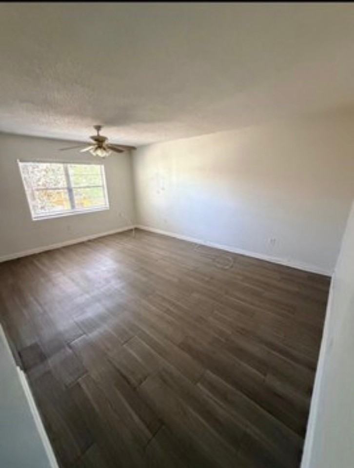 718 Wyman Ct #718 - Photo 2 of 6
