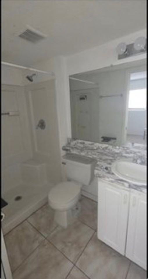 718 Wyman Ct #718 - Photo 4 of 6