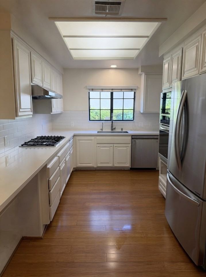10320 Almayo Ave #3 - Photo 4 of 16