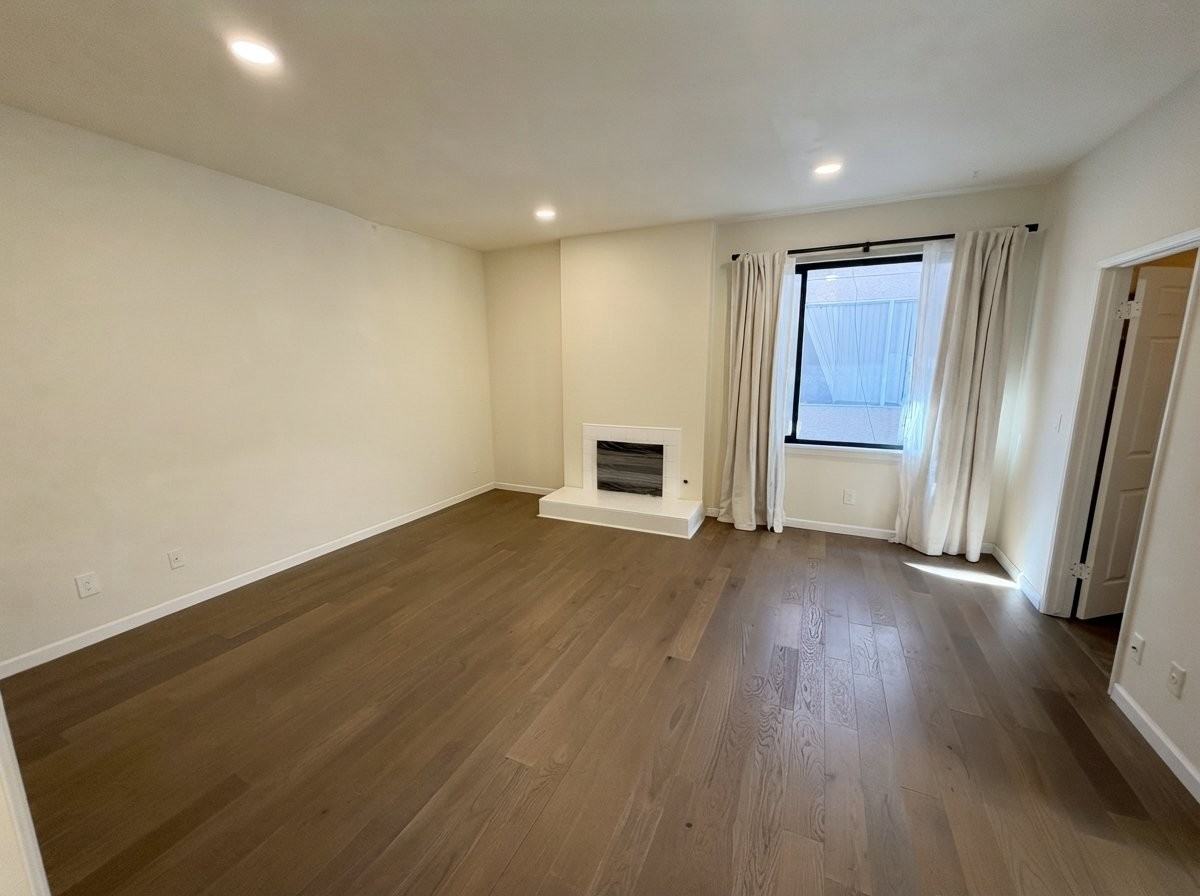 10320 Almayo Ave #3 - Photo 7 of 16