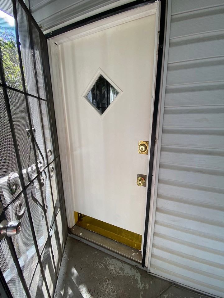 1249 Grape St Se #A - Photo 7 of 12