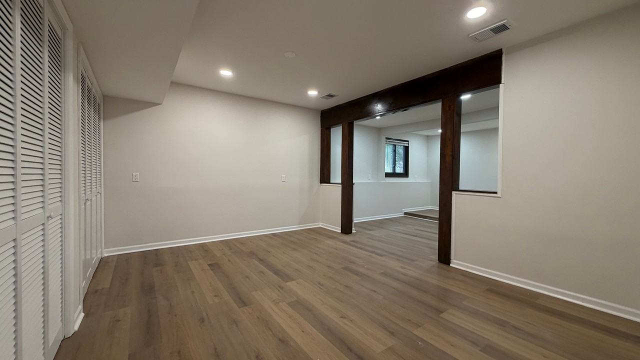 619 E 13th St - Photo 2 of 13