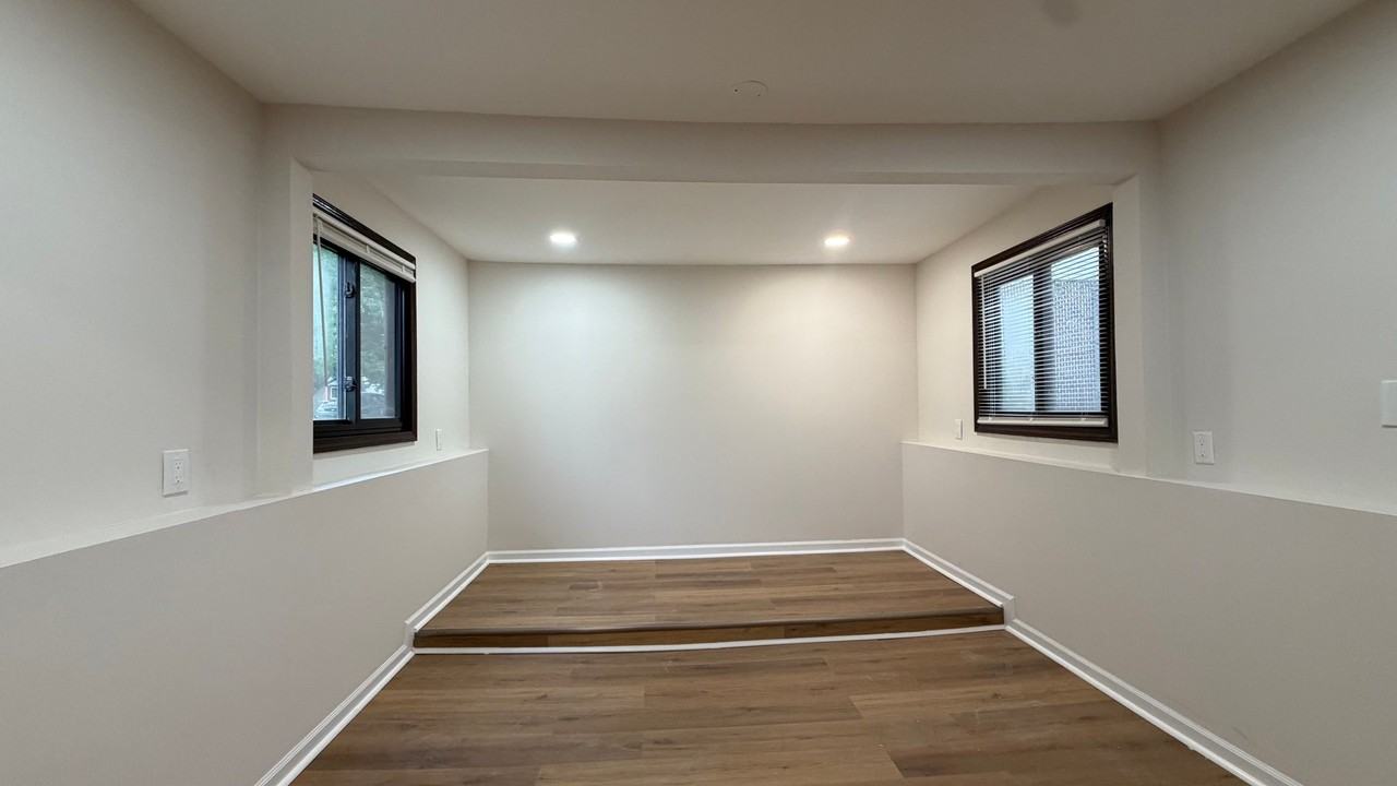 619 E 13th St - Photo 4 of 13