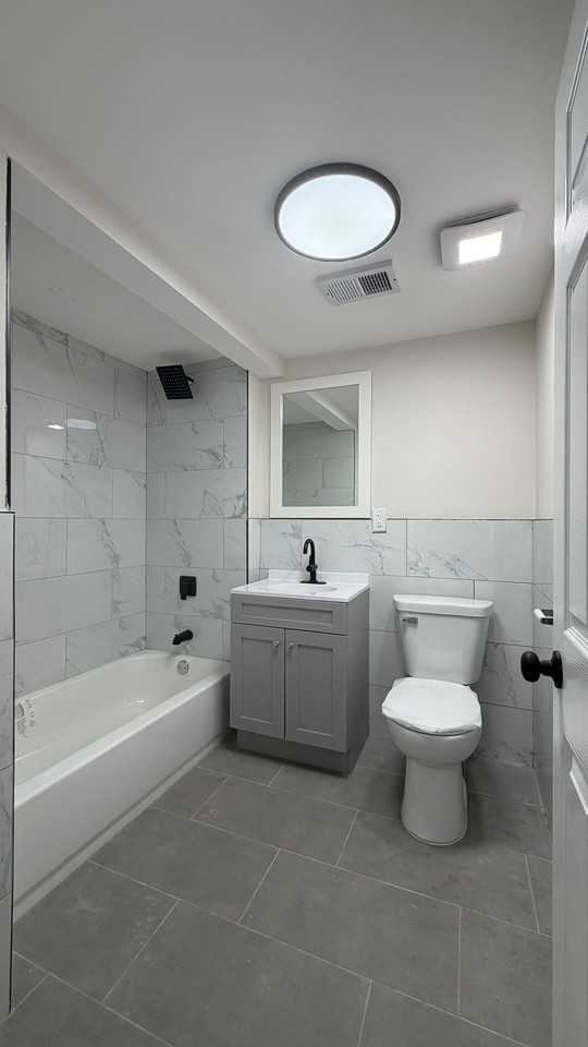 619 E 13th St - Photo 5 of 13