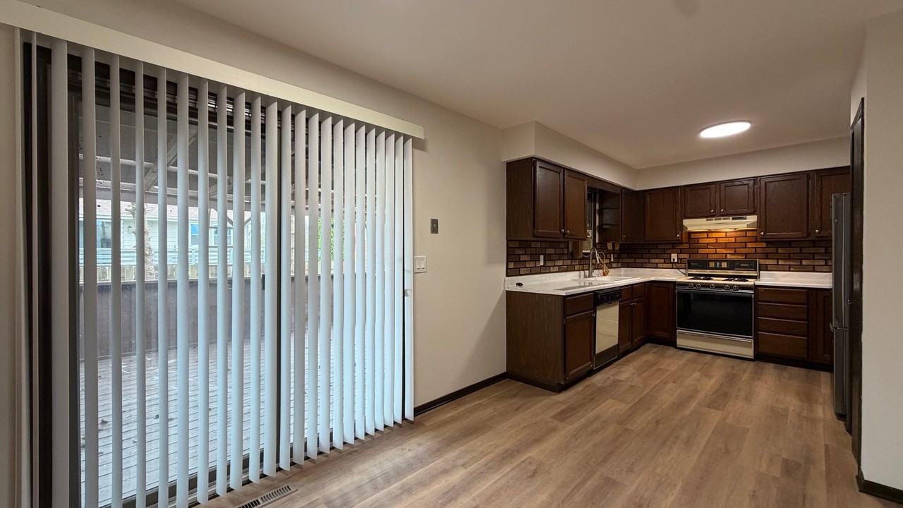 5053 W 90th Ln - Photo 3 of 14