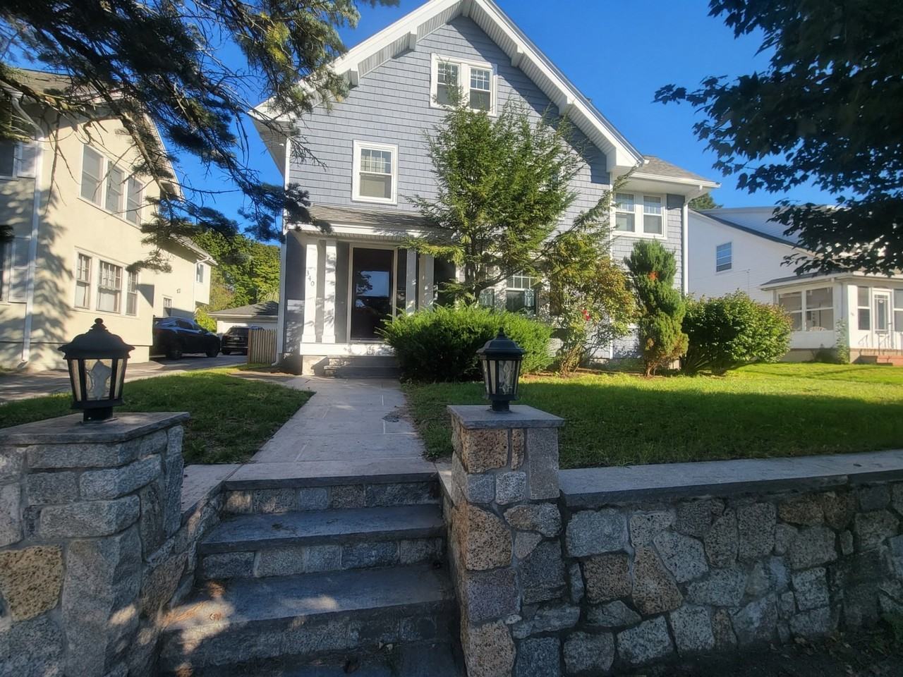 340 Common St - Photo 3 of 18