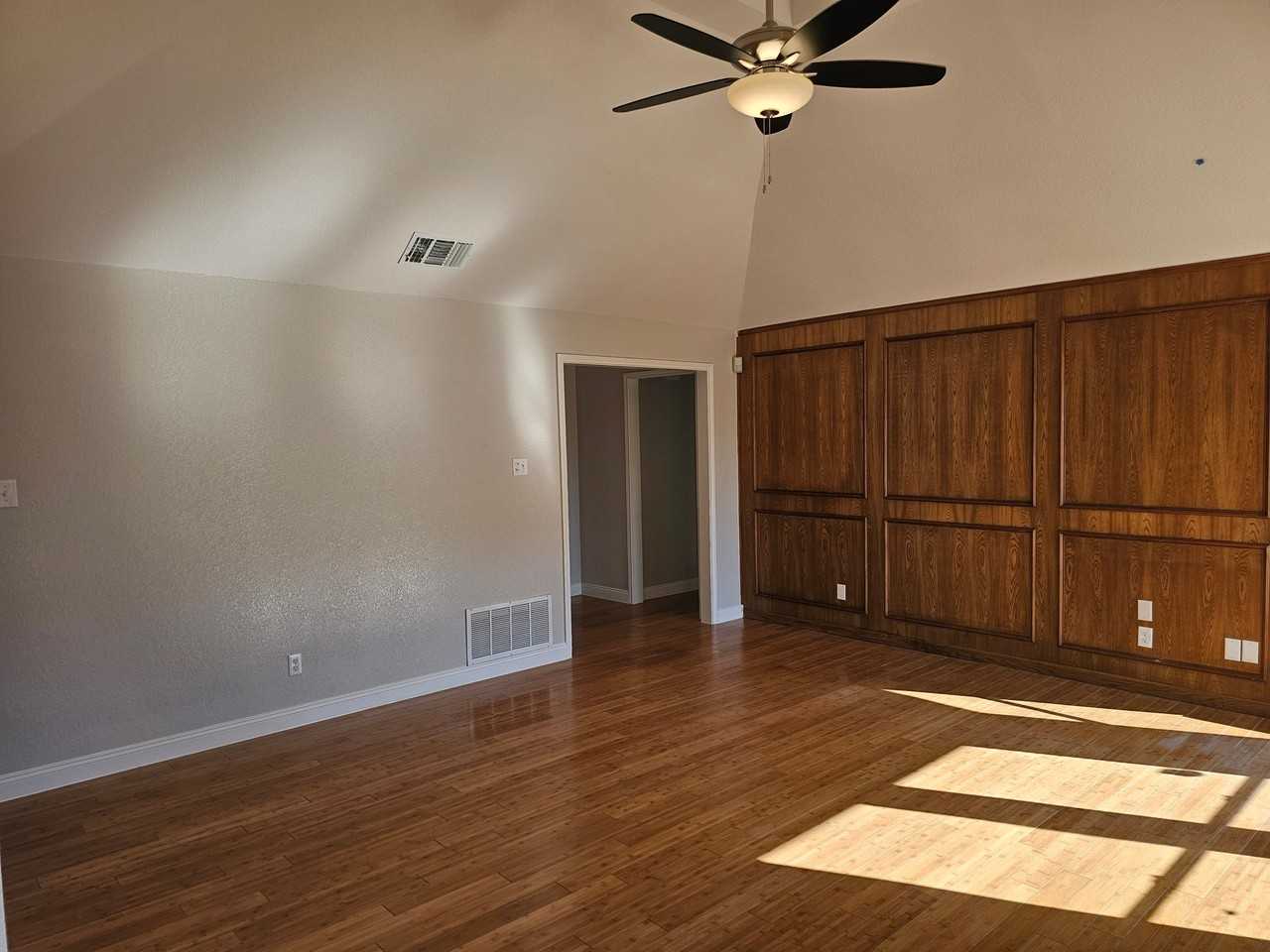 6300 Brownlee Ln - Photo 3 of 20