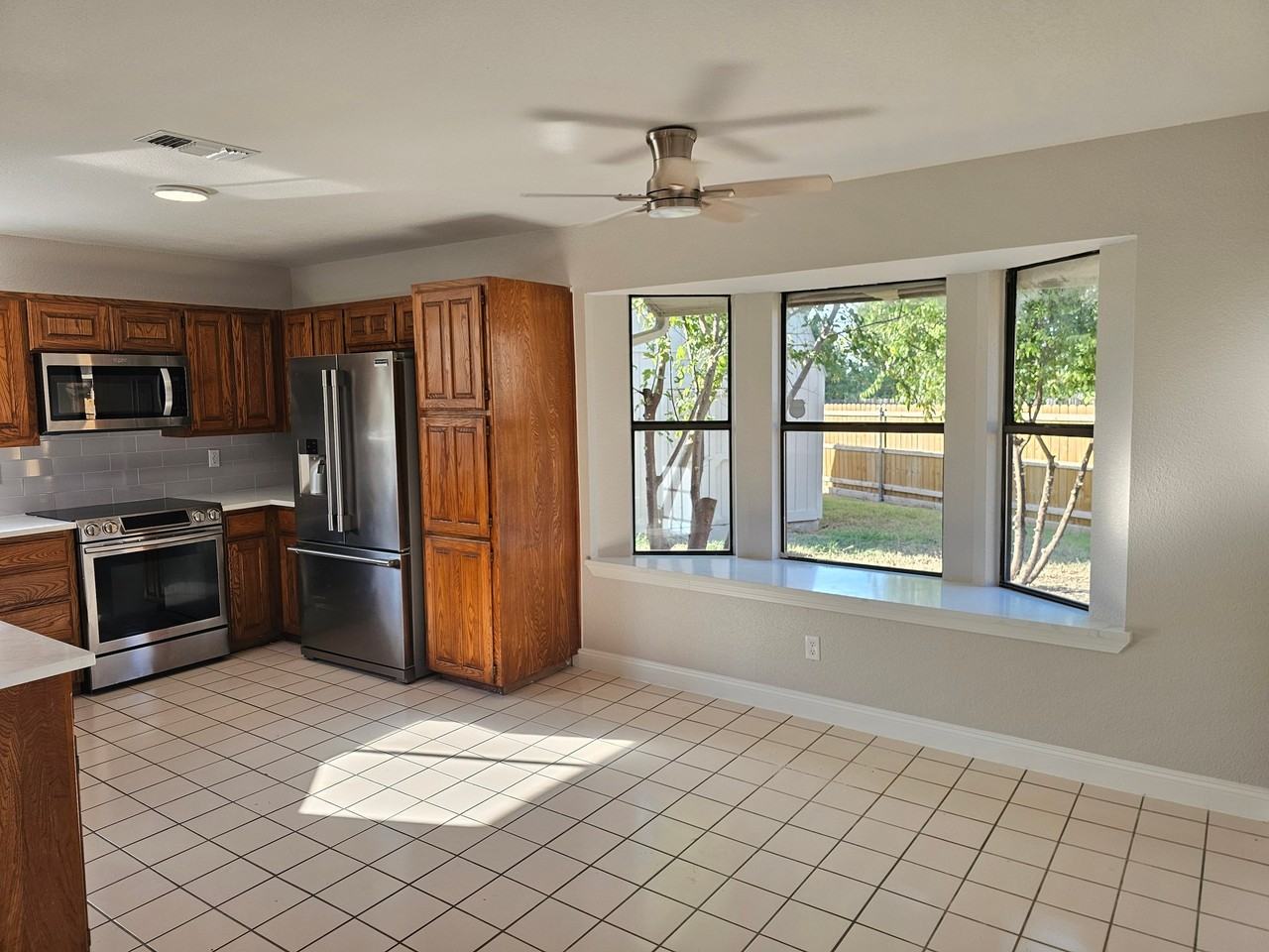 6300 Brownlee Ln - Photo 5 of 20