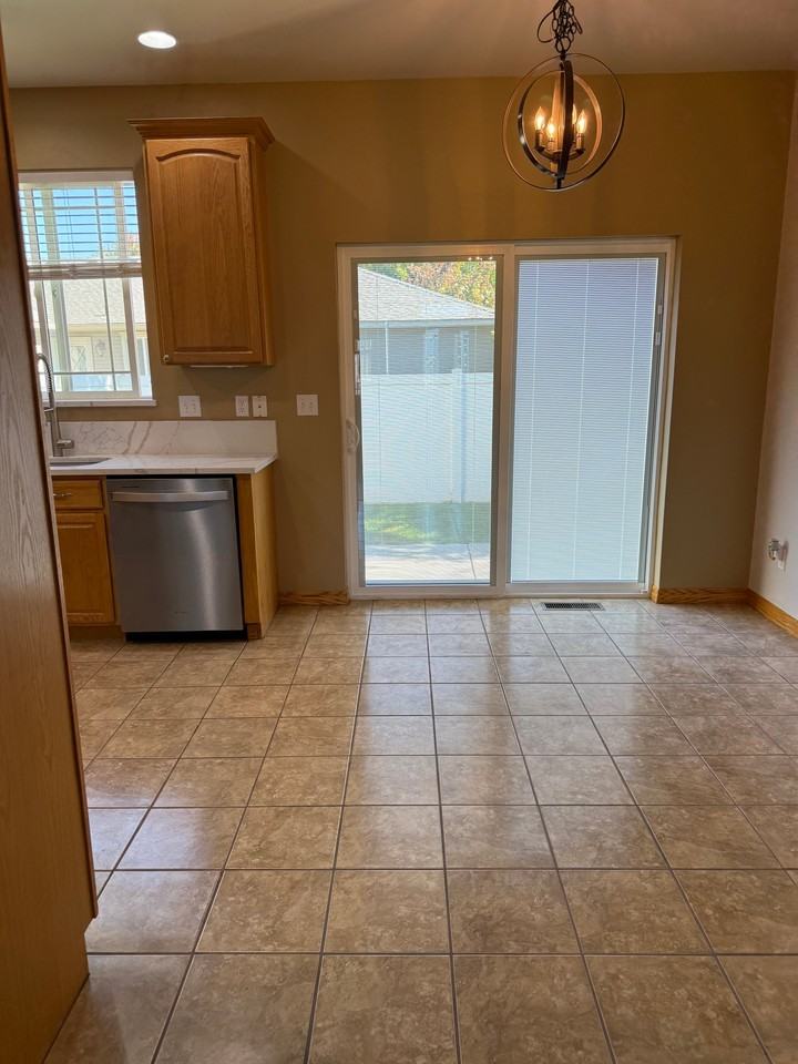 7001 Loren Pl - Photo 4 of 10