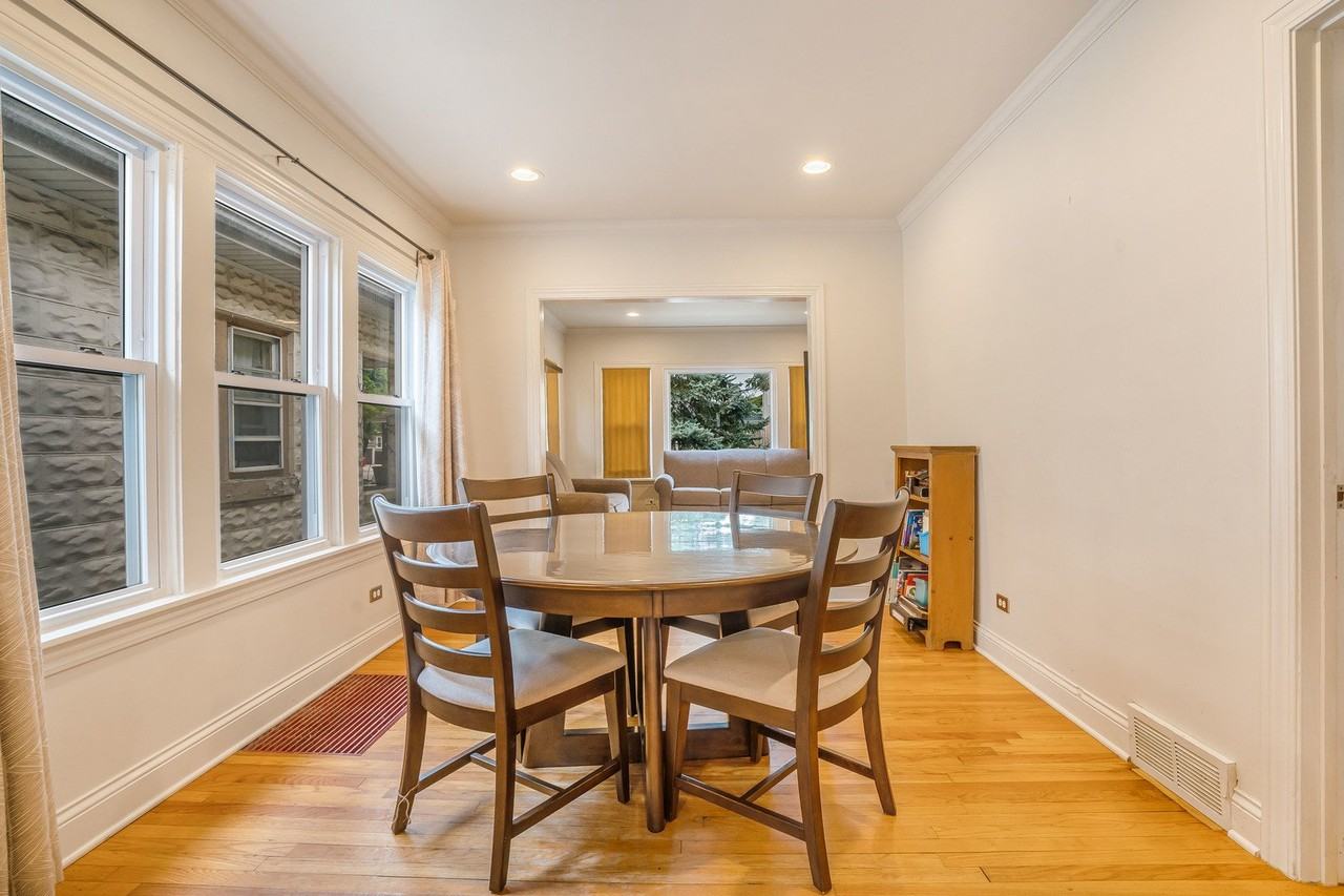 1243 Euclid Ave - Photo 7 of 19