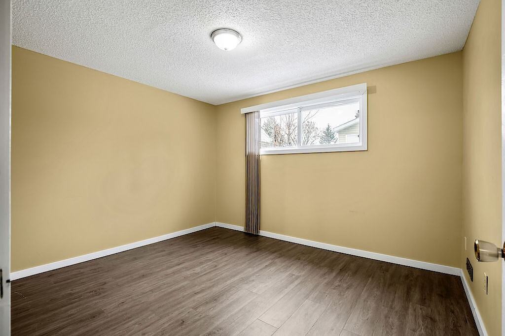6513 A - 6513 58 Street Northwest - Photo 4 of 10
