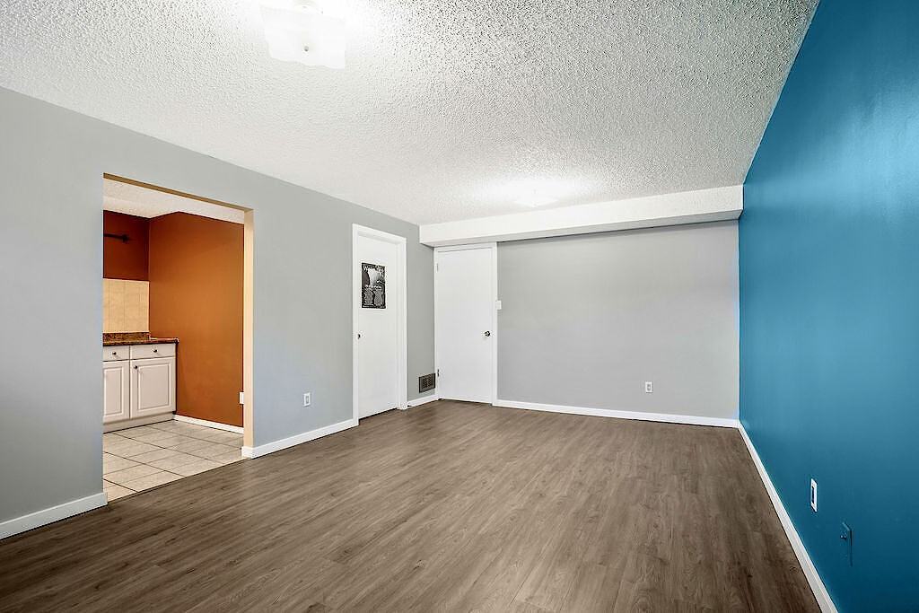 6513 A - 6513 58 Street Northwest - Photo 5 of 10