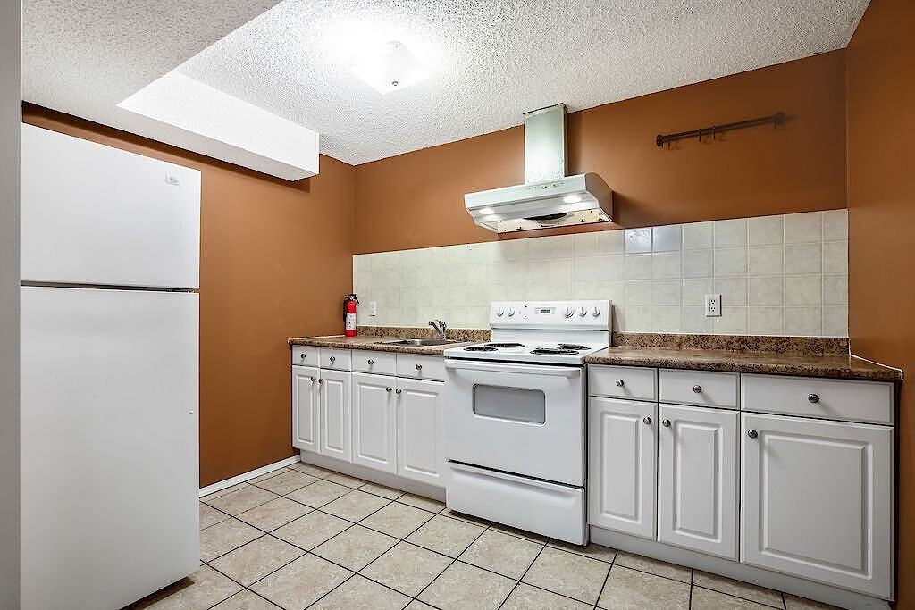 6513 A - 6513 58 Street Northwest - Photo 6 of 10