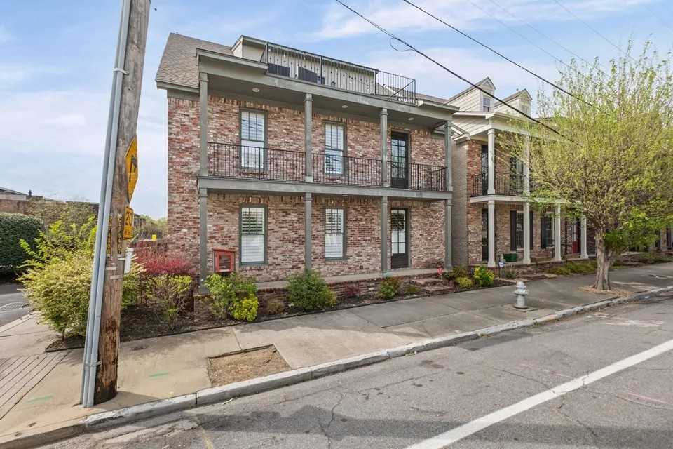635 S Front St #NA - Photo 2 of 16