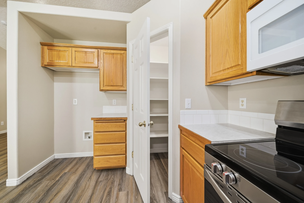 5238 S Apsley Pl #NA - Photo 4 of 15