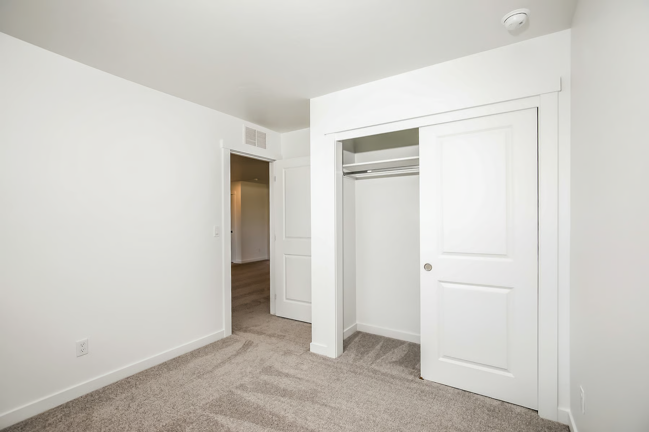 1911 E Springloyd St #NA - Photo 5 of 13