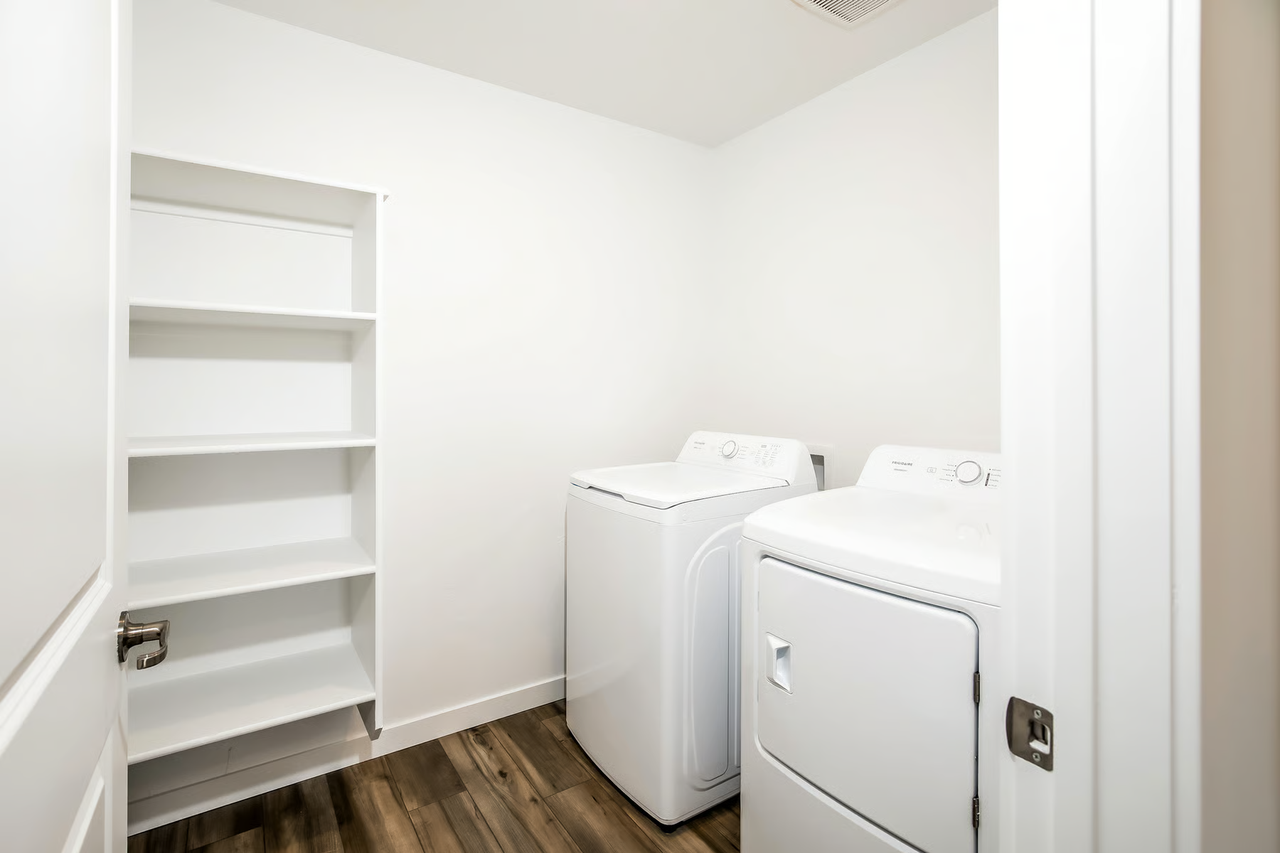 1911 E Springloyd St #NA - Photo 6 of 13
