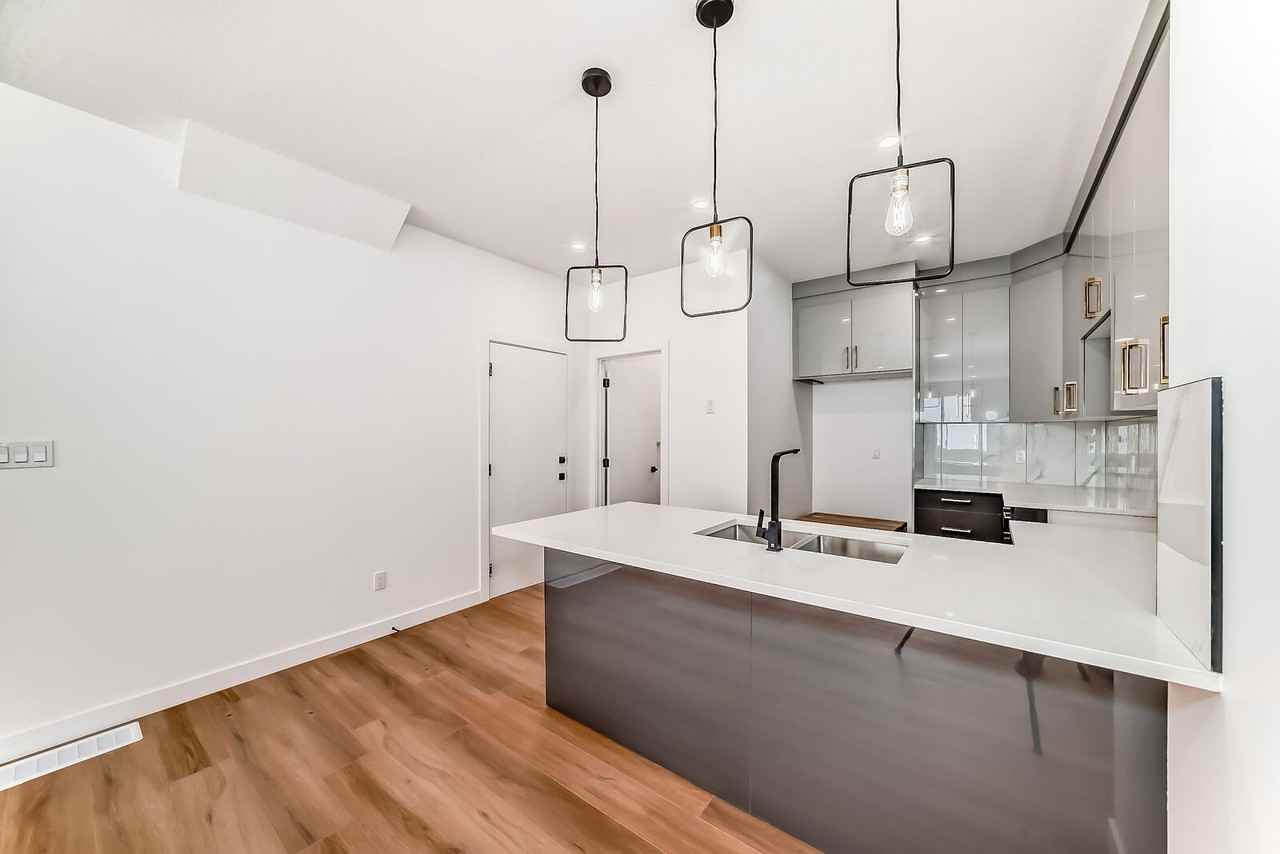9916 - 9916 157 Street Northwest - Photo 7 of 38