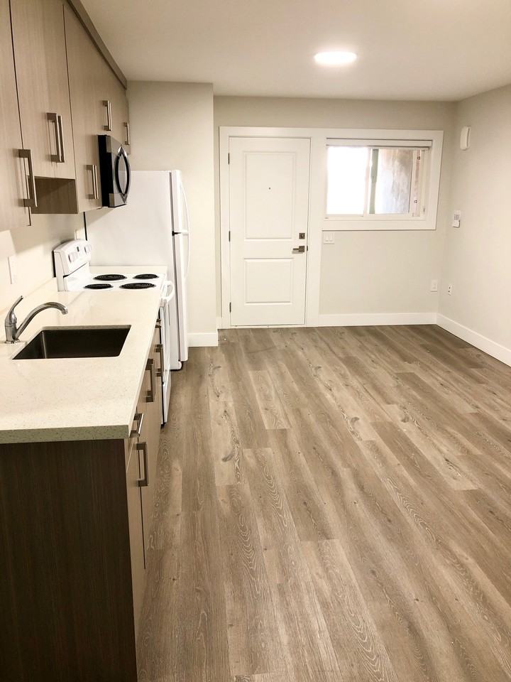 Carson St & Royal Oak Ave - Photo 5 of 7