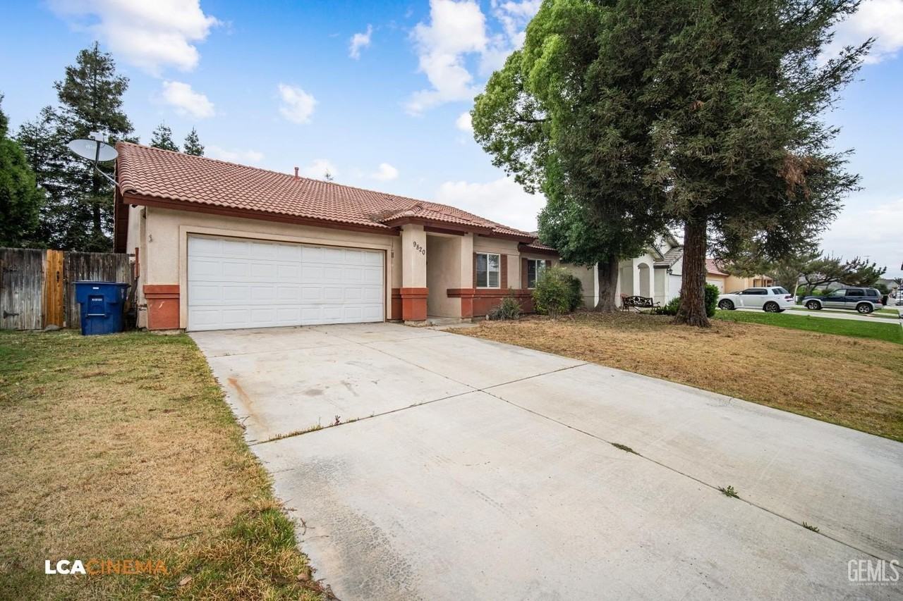 9820 Battersea Park Dr - Photo 4 of 28