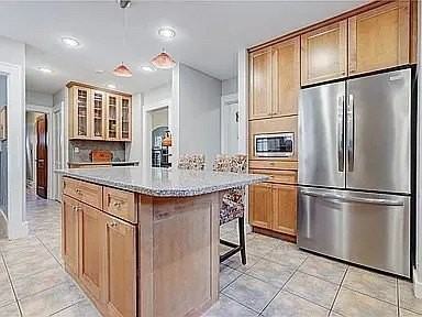 83 Dewey Ave - Photo 2 of 40