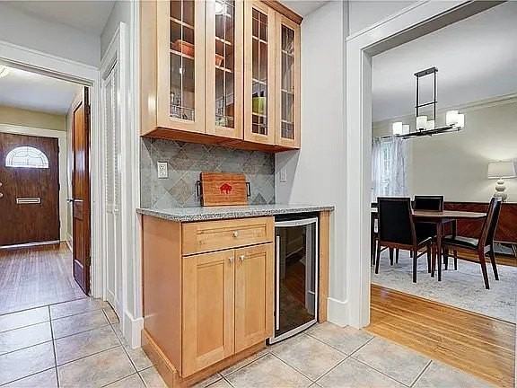 83 Dewey Ave - Photo 3 of 40