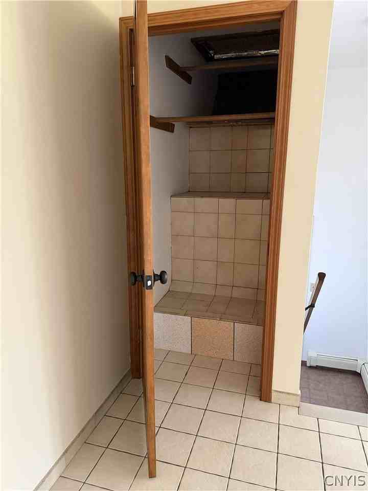 404 Galster Ave #402 - Photo 5 of 46
