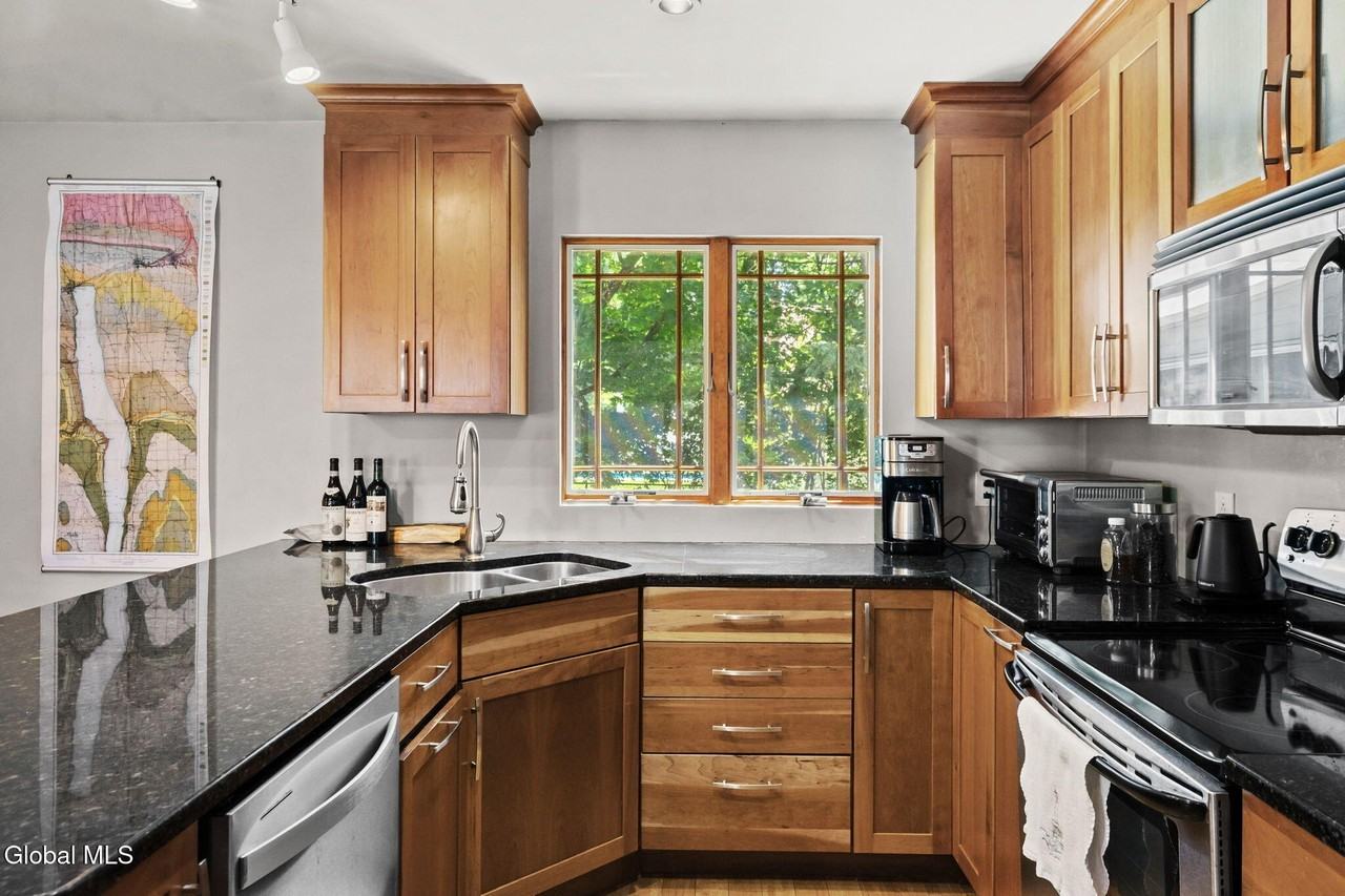 43 William St - Photo 2 of 38