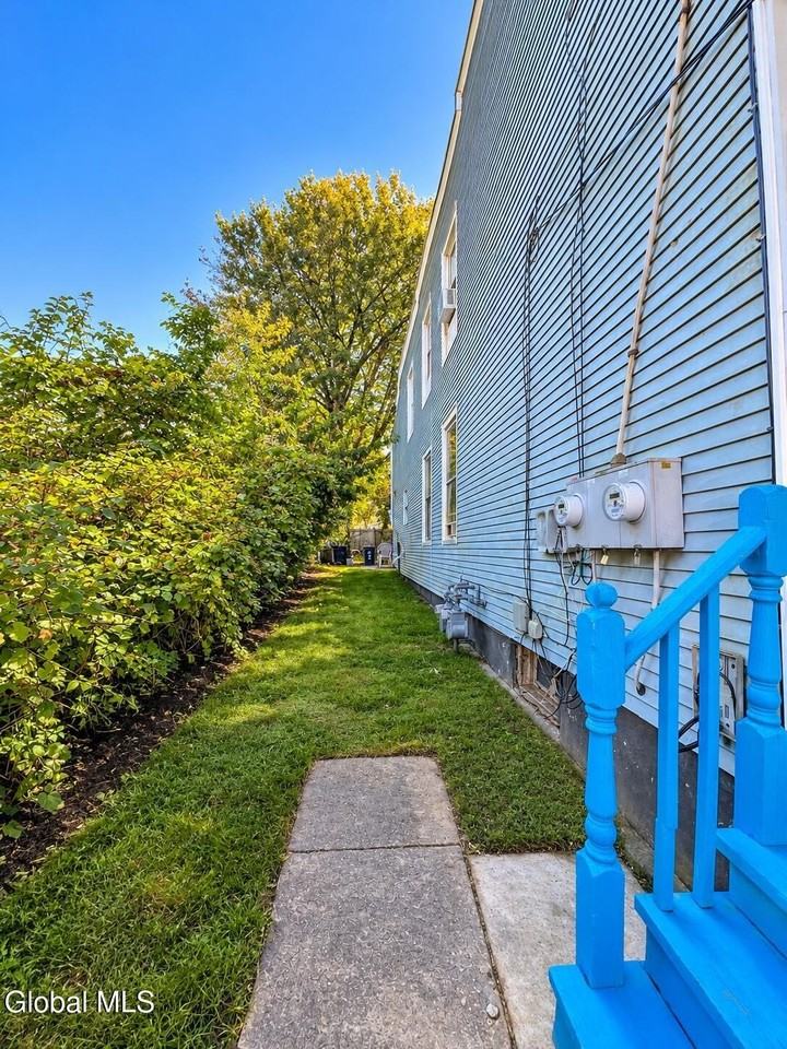 609 Crane St #1stFL - Photo 2 of 19