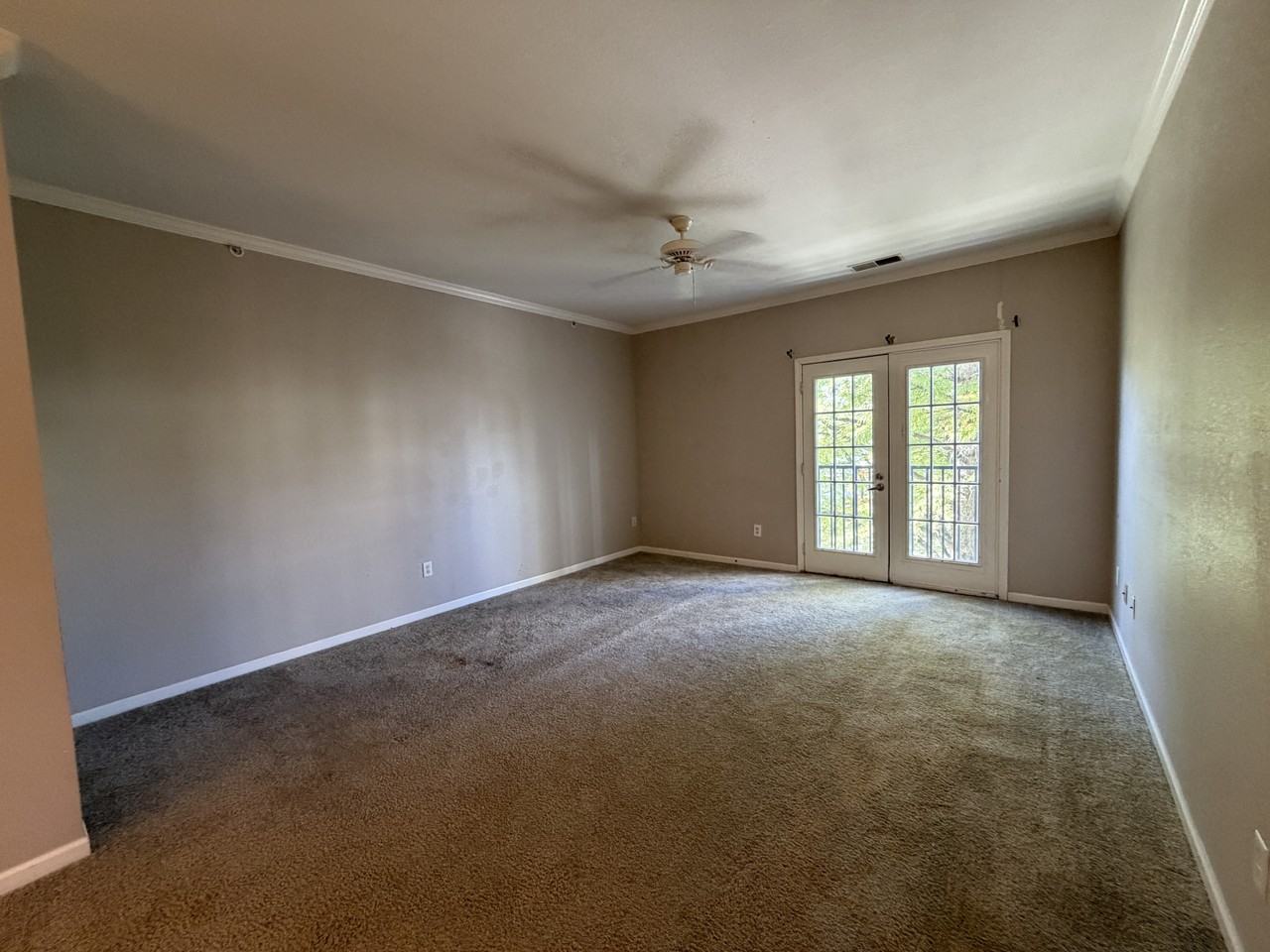12913 Tradd Street - 2BUnit 2B #2B - Photo 5 of 18