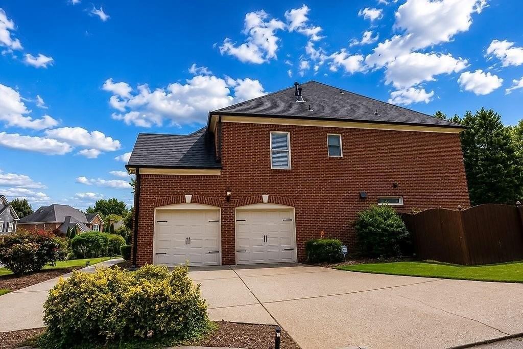 12592 Waterside Dr - Photo 3 of 50