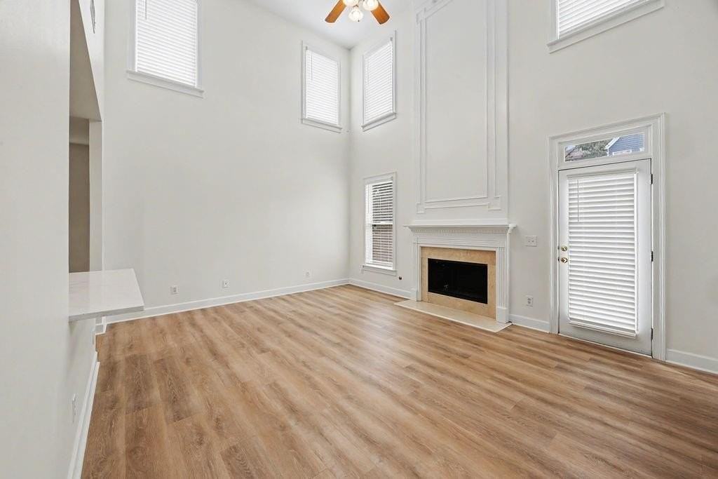 12592 Waterside Dr - Photo 7 of 50