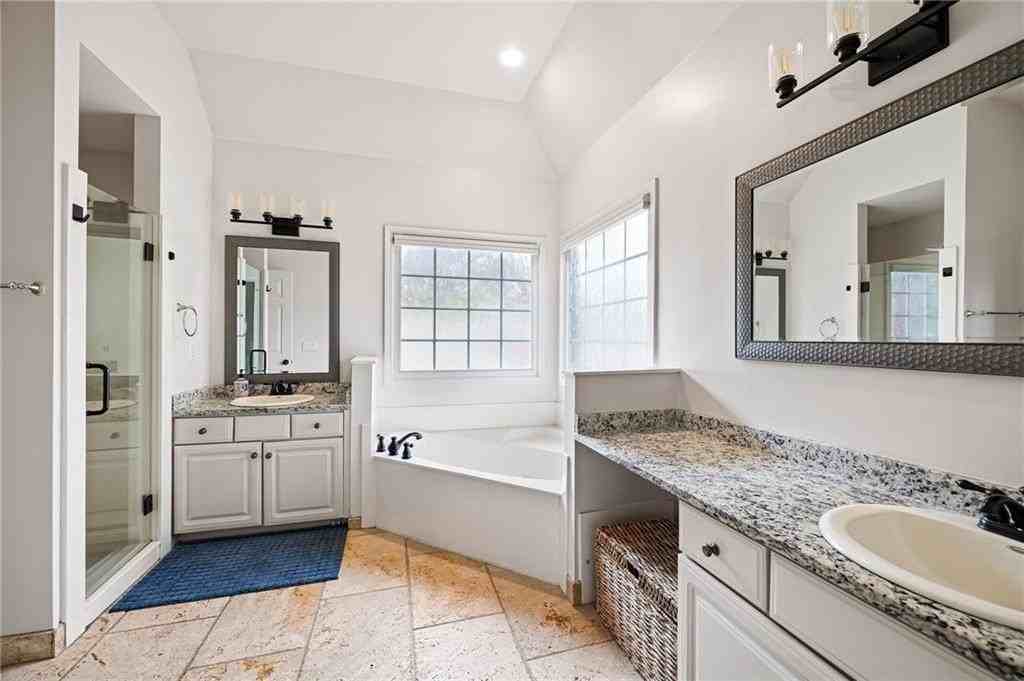 5105 Riverthur Pl - Photo 7 of 32