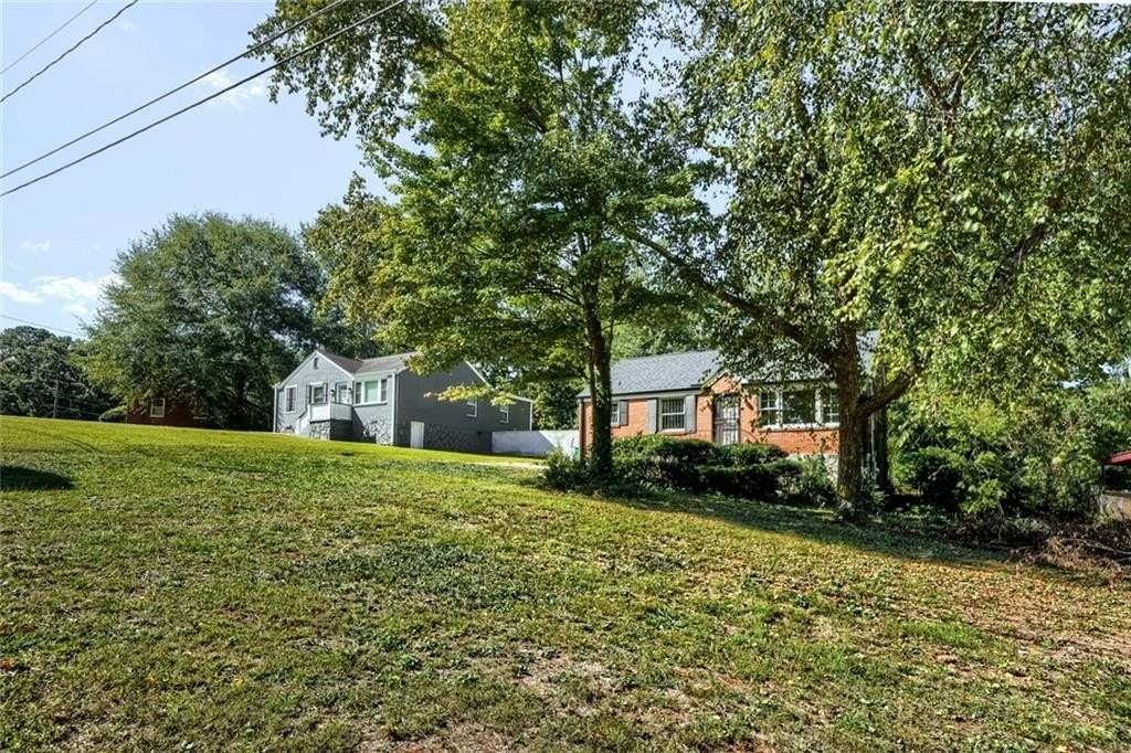 1867 Glendale Dr - Photo 4 of 28