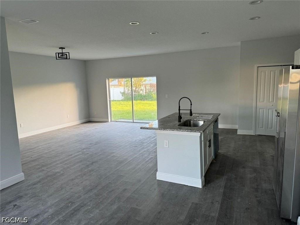 13363 Drysdale Ave - Photo 5 of 8