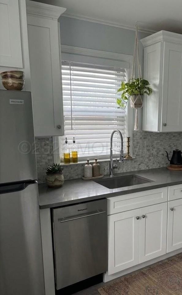 202 Evergreen Ave - Photo 6 of 21