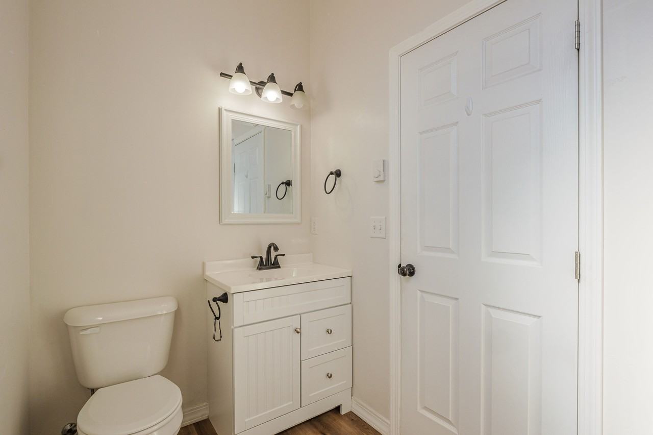 303 Mountain View St #A - Photo 6 of 10