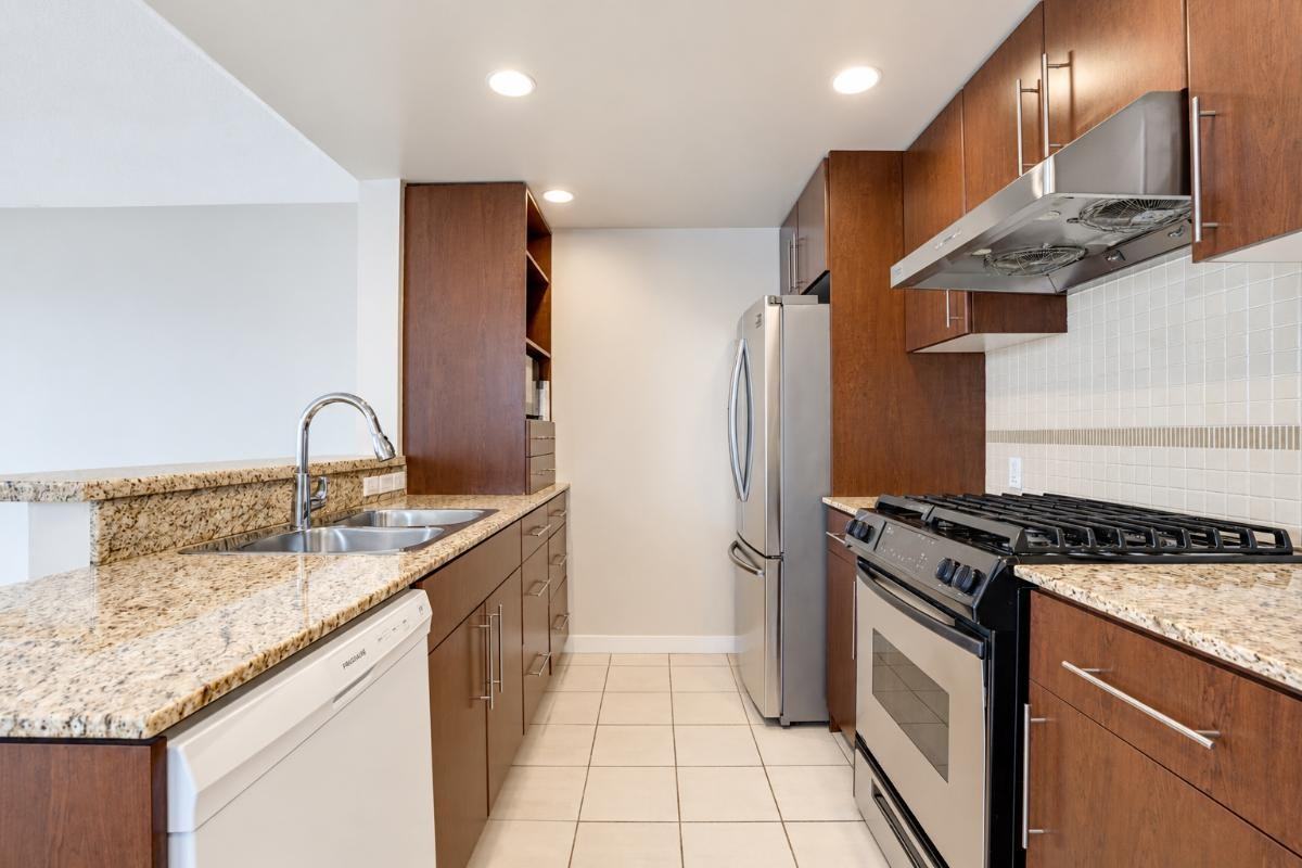 455 Beach Cres #2902 - Photo 4 of 21