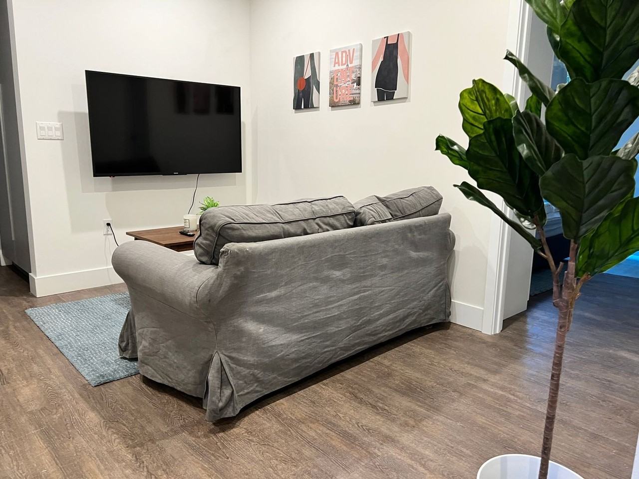 1439 Tamarind Avenue #104 - Photo 3 of 14