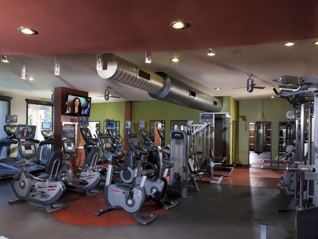 350 South San Fernando Boulevard #3-208 - Photo 3 of 10