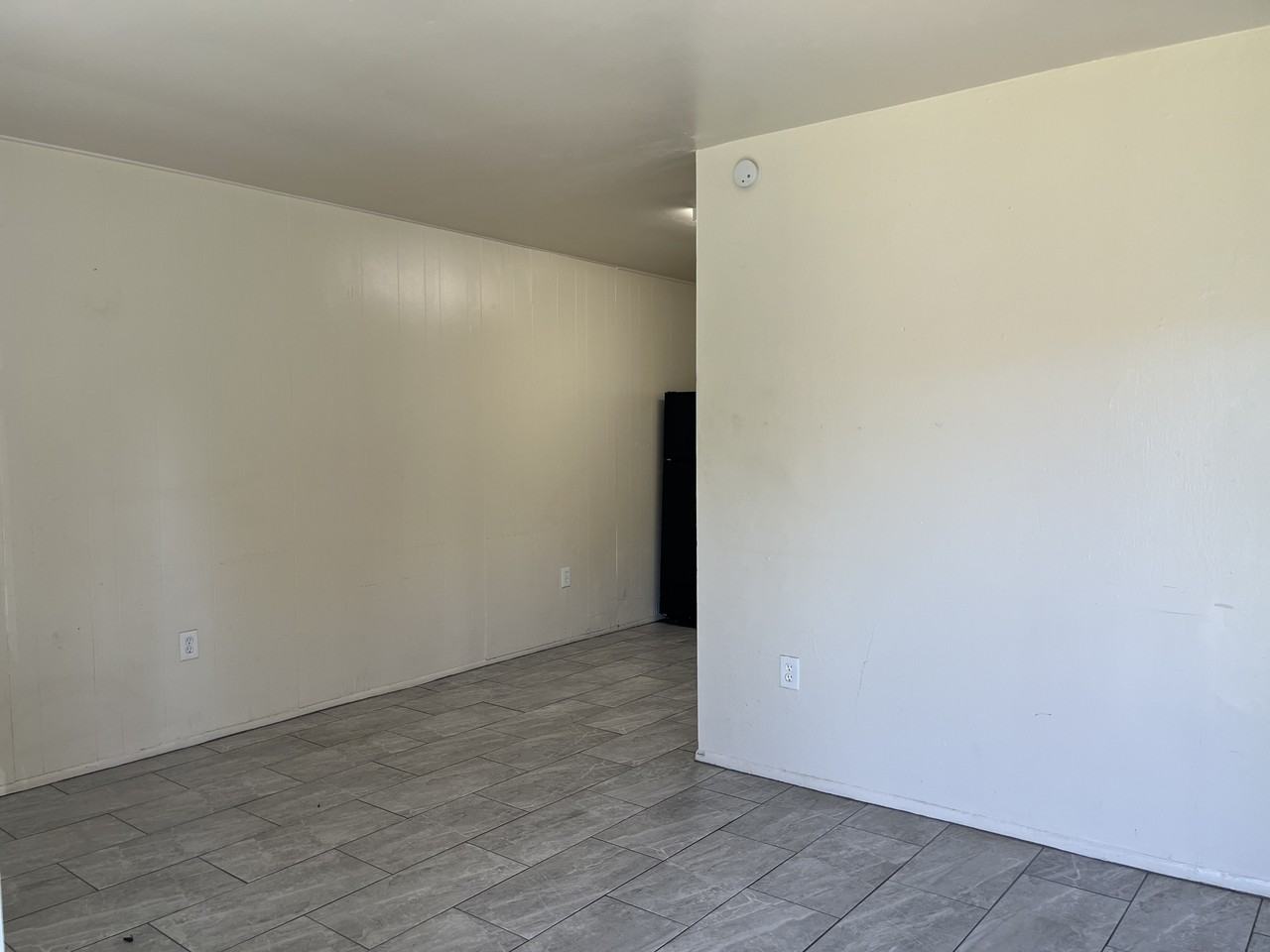 9612 N 10th St #1 - Photo 2 of 8